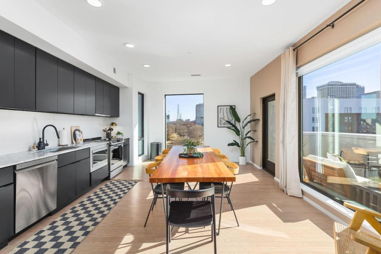 Apartment Penthouse With Patio Walk To Downtown 3 Bedrooms 5 Beds Nashville