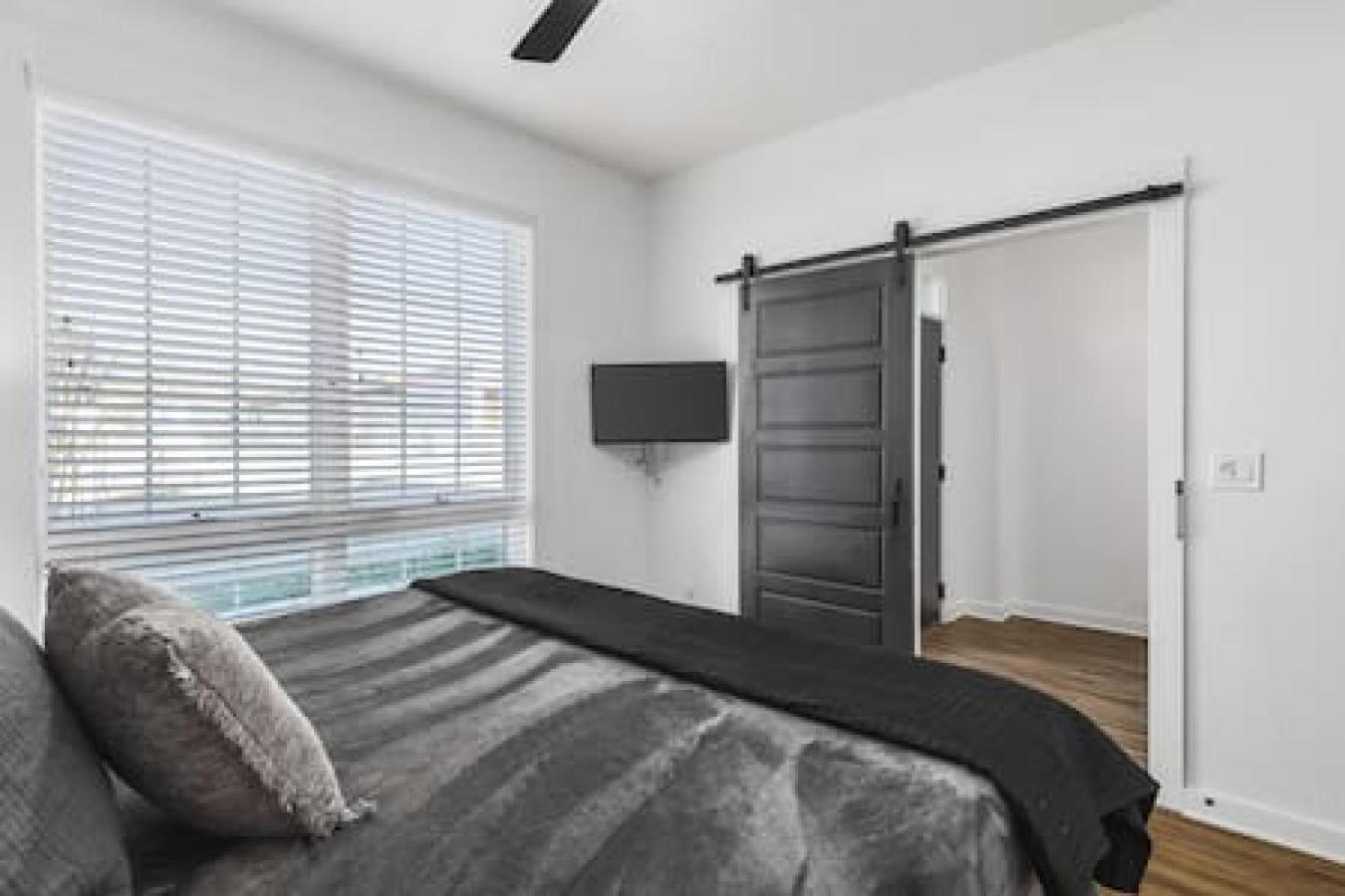 Holiday home Gorgeous East House With 9 Beds, Garage, Rooftop Patio