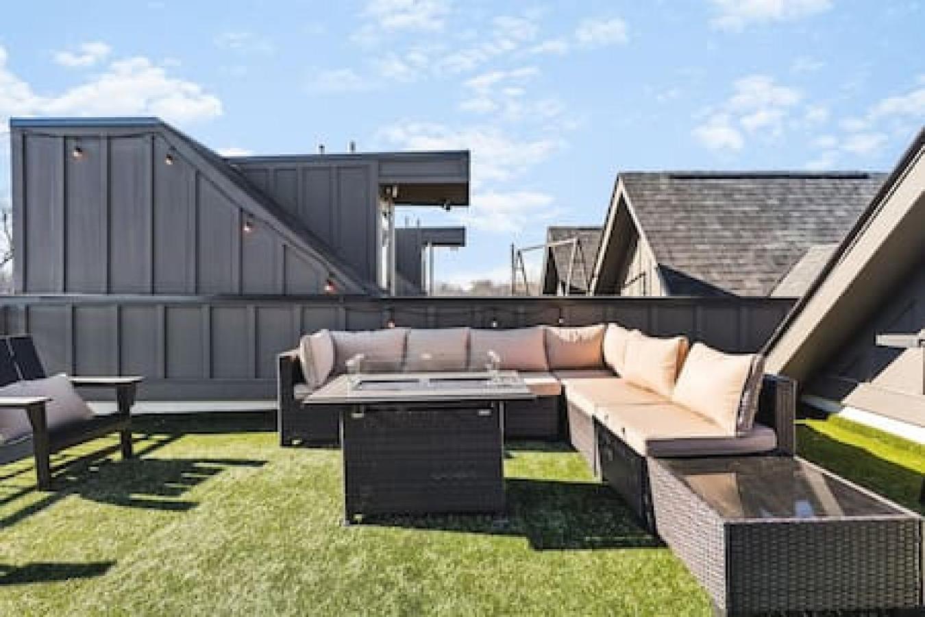 Holiday home Gorgeous East House With 9 Beds, Garage, Rooftop Patio