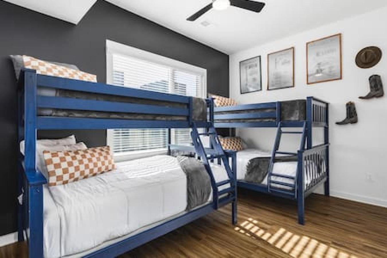 Holiday home Gorgeous East House With 9 Beds, Garage, Rooftop Patio