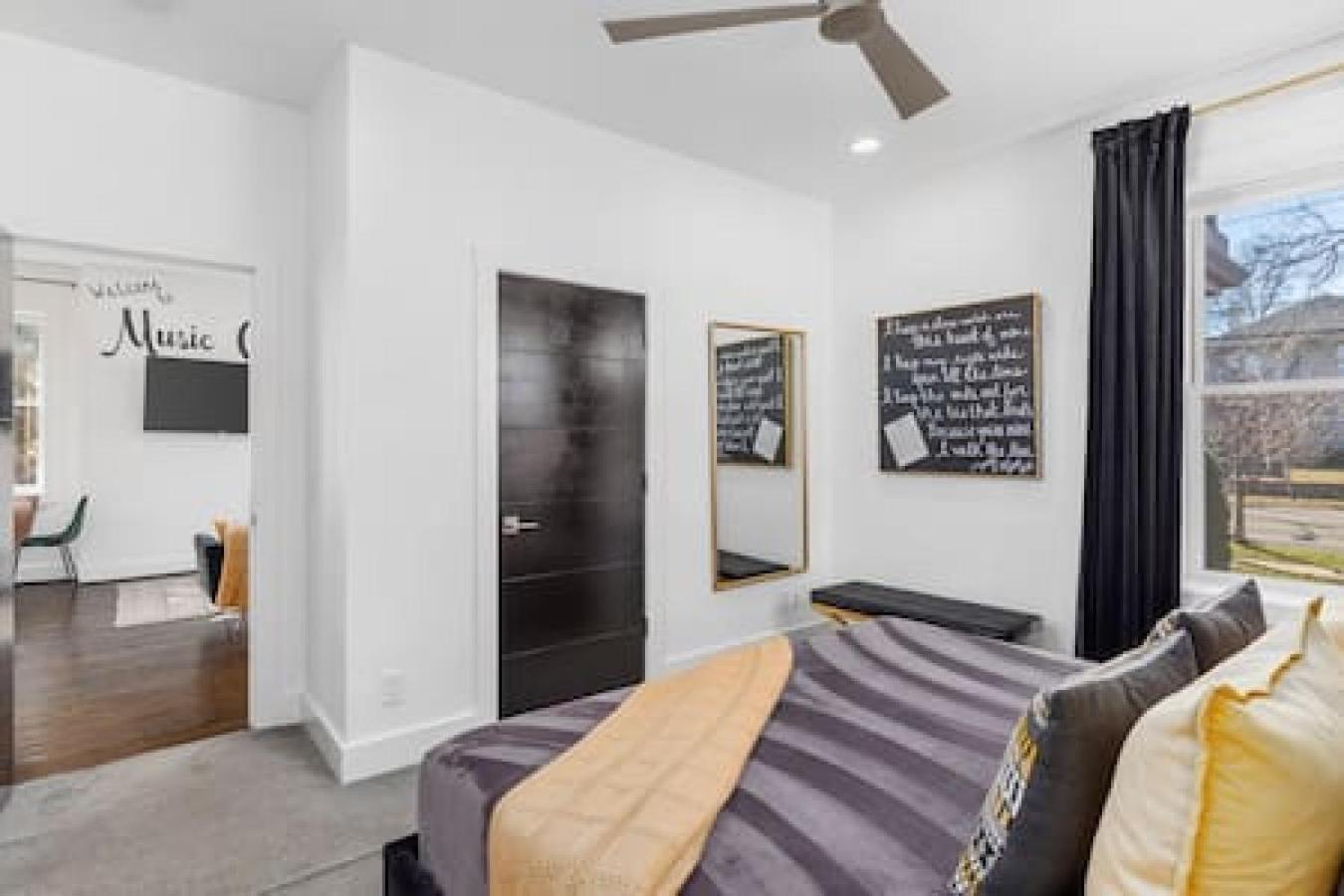 In The Heart Of 12 South And Belmont 5 Beds 3 Bedrooms And 3 Full Bathrooms