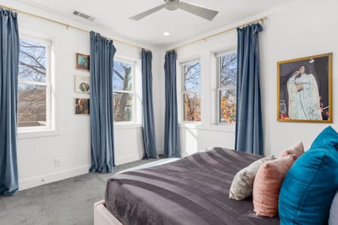 In The Heart Of 12 South And Belmont 5 Beds 3 Bedrooms And 3 Full Bathrooms *