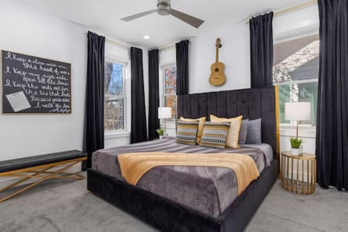 In The Heart Of 12 South And Belmont 5 Beds 3 Bedrooms And 3 Full Bathrooms