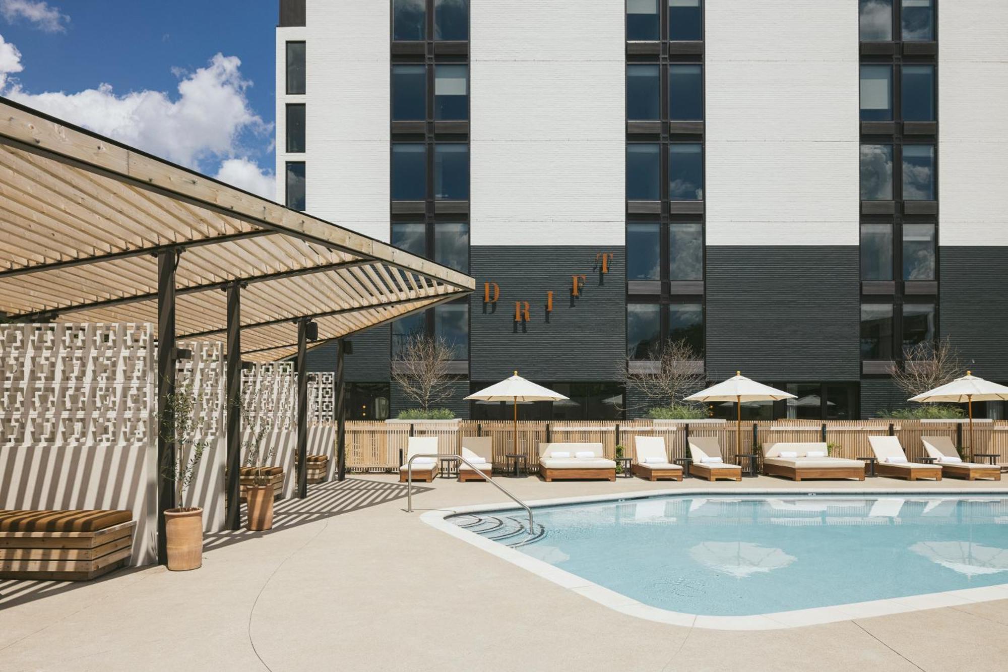 Hotel Drift *