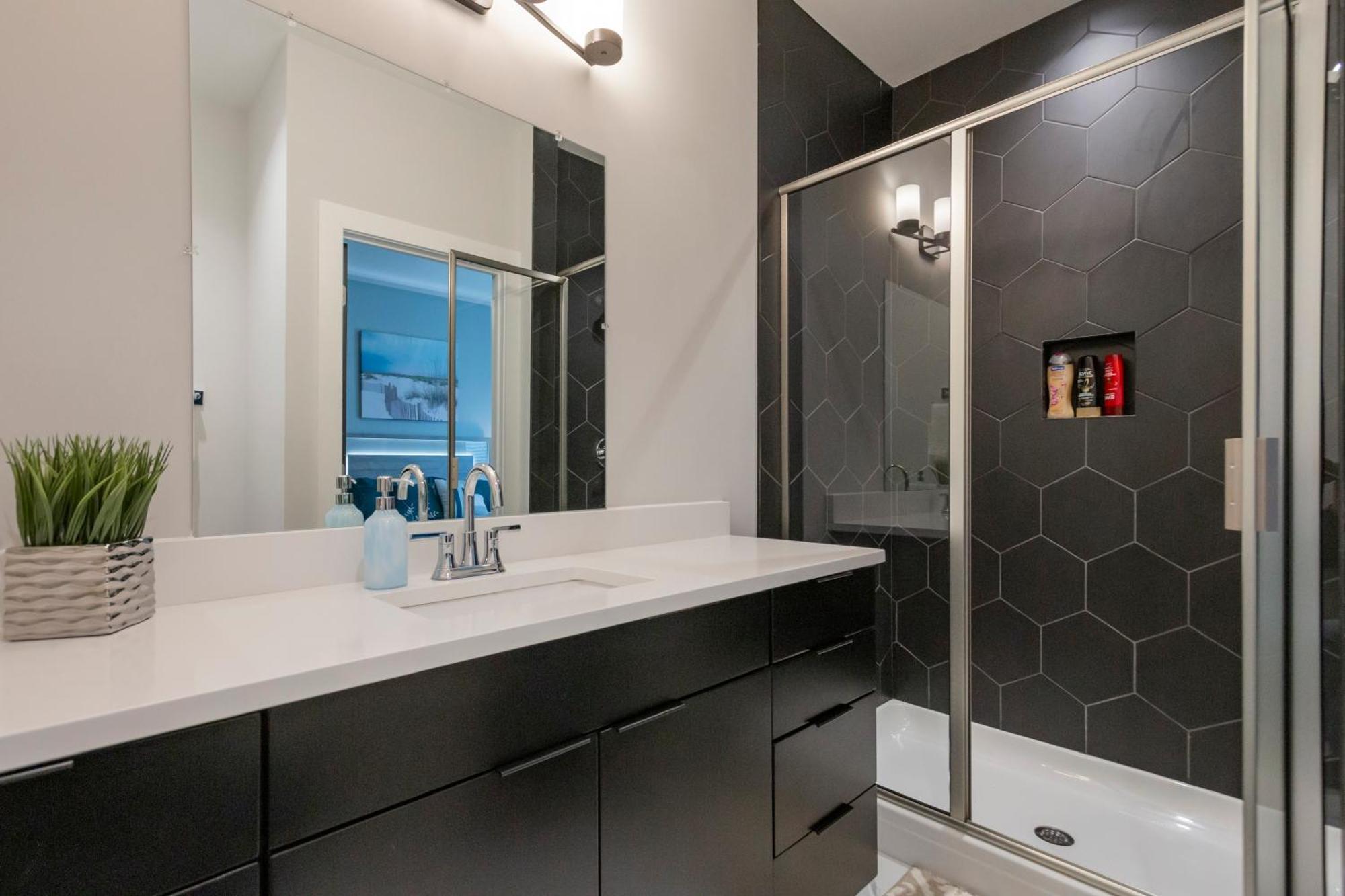 Luxury Townhome Skyline Views Mins To Dt Nashville