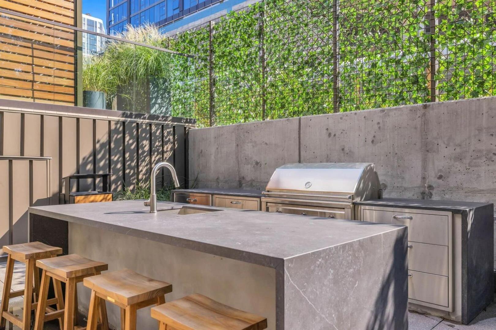 Holiday home - 635 7th Ave S Unit 610