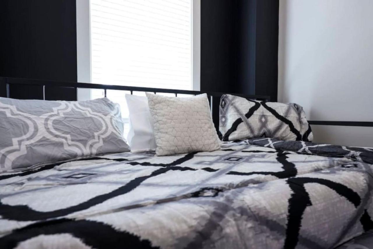 Holiday home Weho Home, Geodis Park, Private Movie Theater! 10min To Broadway! Sleeps 10!