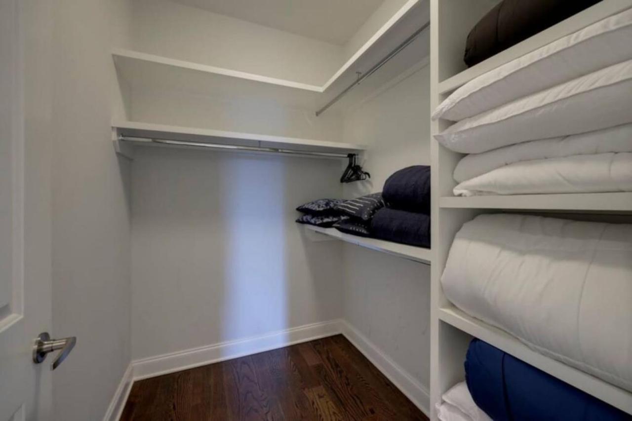 Holiday home Weho Home, Geodis Park, Private Movie Theater! 10min To Broadway! Sleeps 10! *