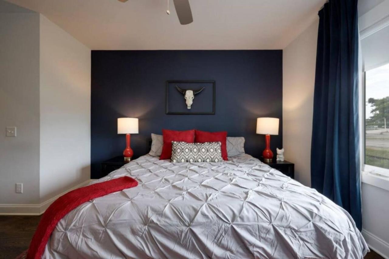 Holiday home Weho Home, Geodis Park, Private Movie Theater! 10min To Broadway! Sleeps 10!