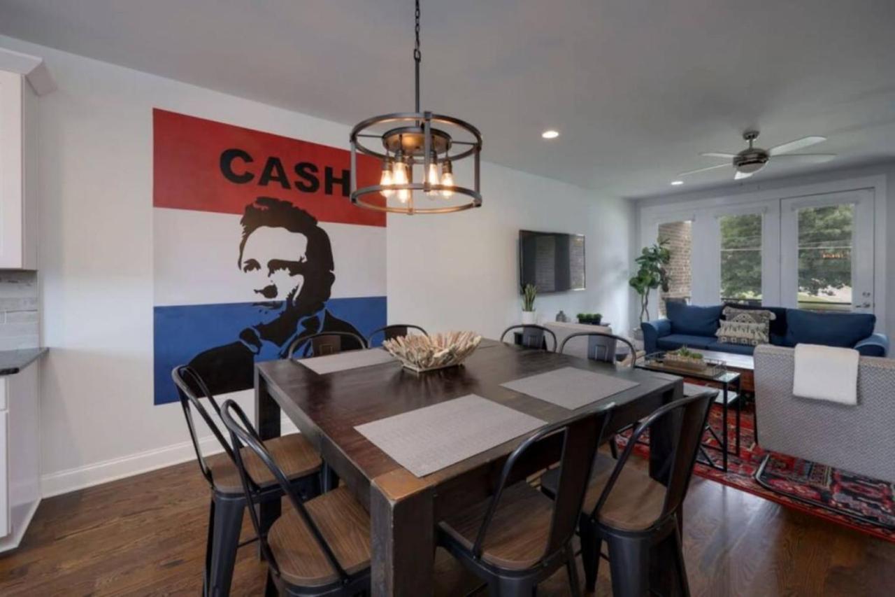 Weho Home, Geodis Park, Private Movie Theater! 10min To Broadway! Sleeps 10! Holiday home *