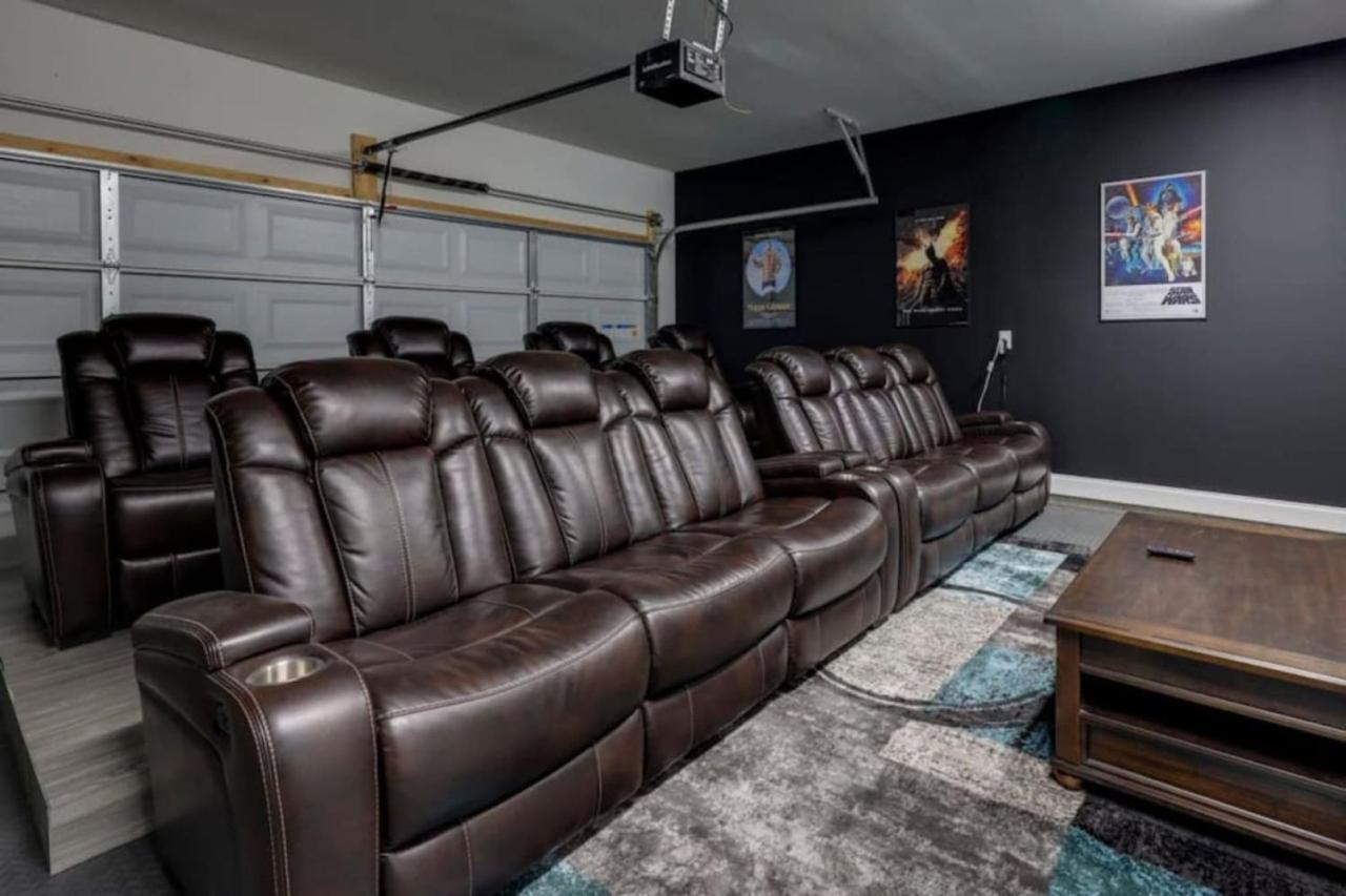 Holiday home Weho Home, Geodis Park, Private Movie Theater! 10min To Broadway! Sleeps 10! Nashville