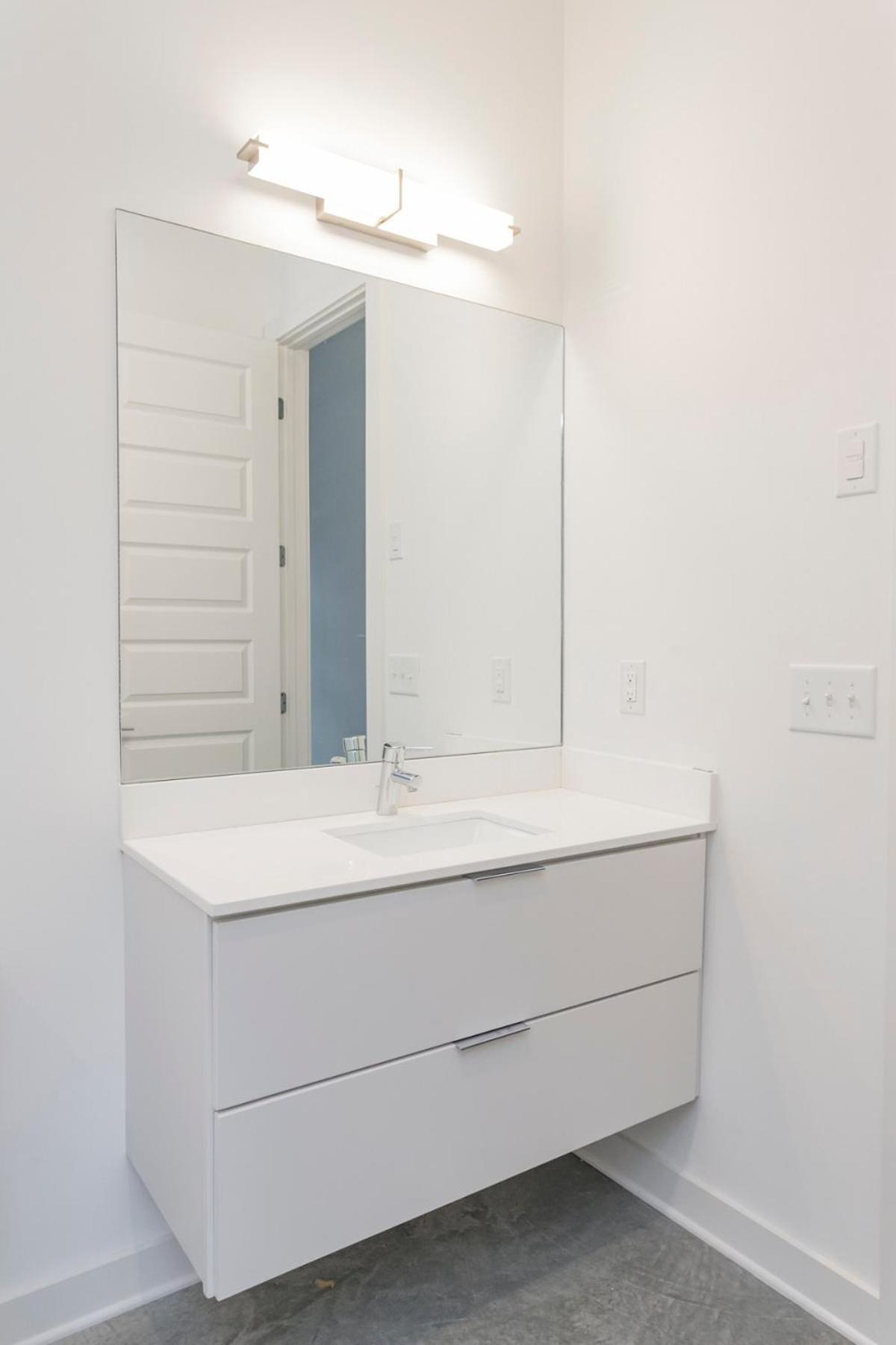 Holiday home Modern Loft In Wedgewood Houston 90 Day Min