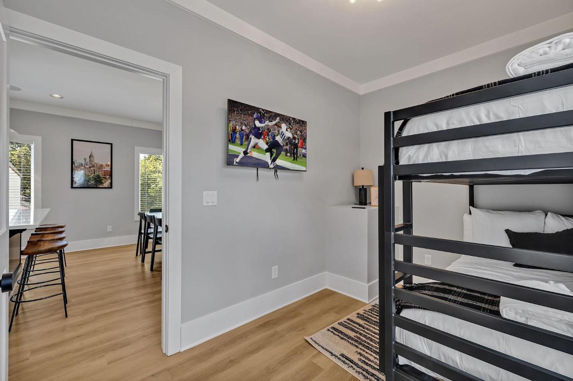 Double Treble - 2 Townhomes - Private Rooftops Holiday home *