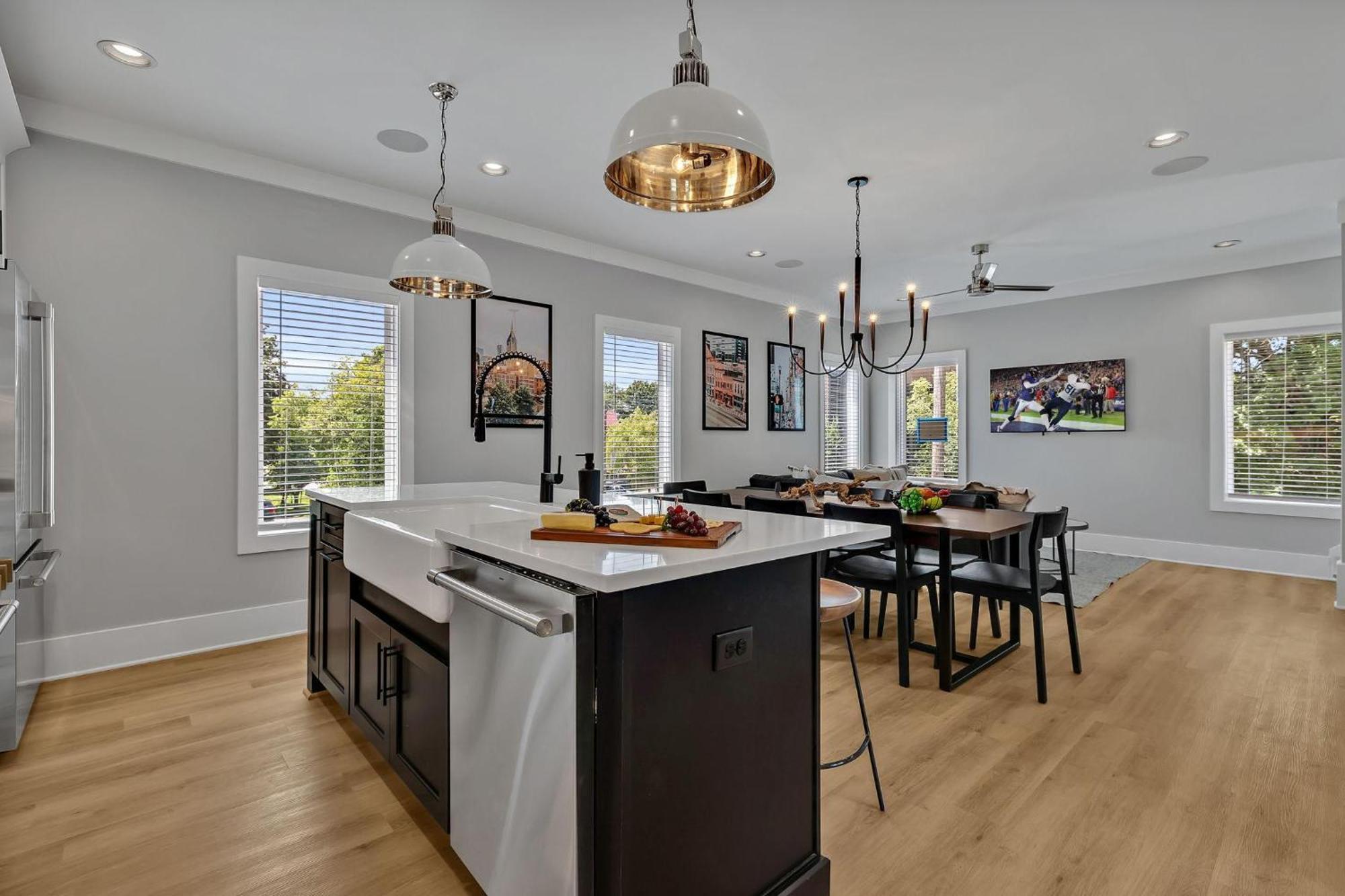 Double Treble - 2 Townhomes - Private Rooftops Nashville