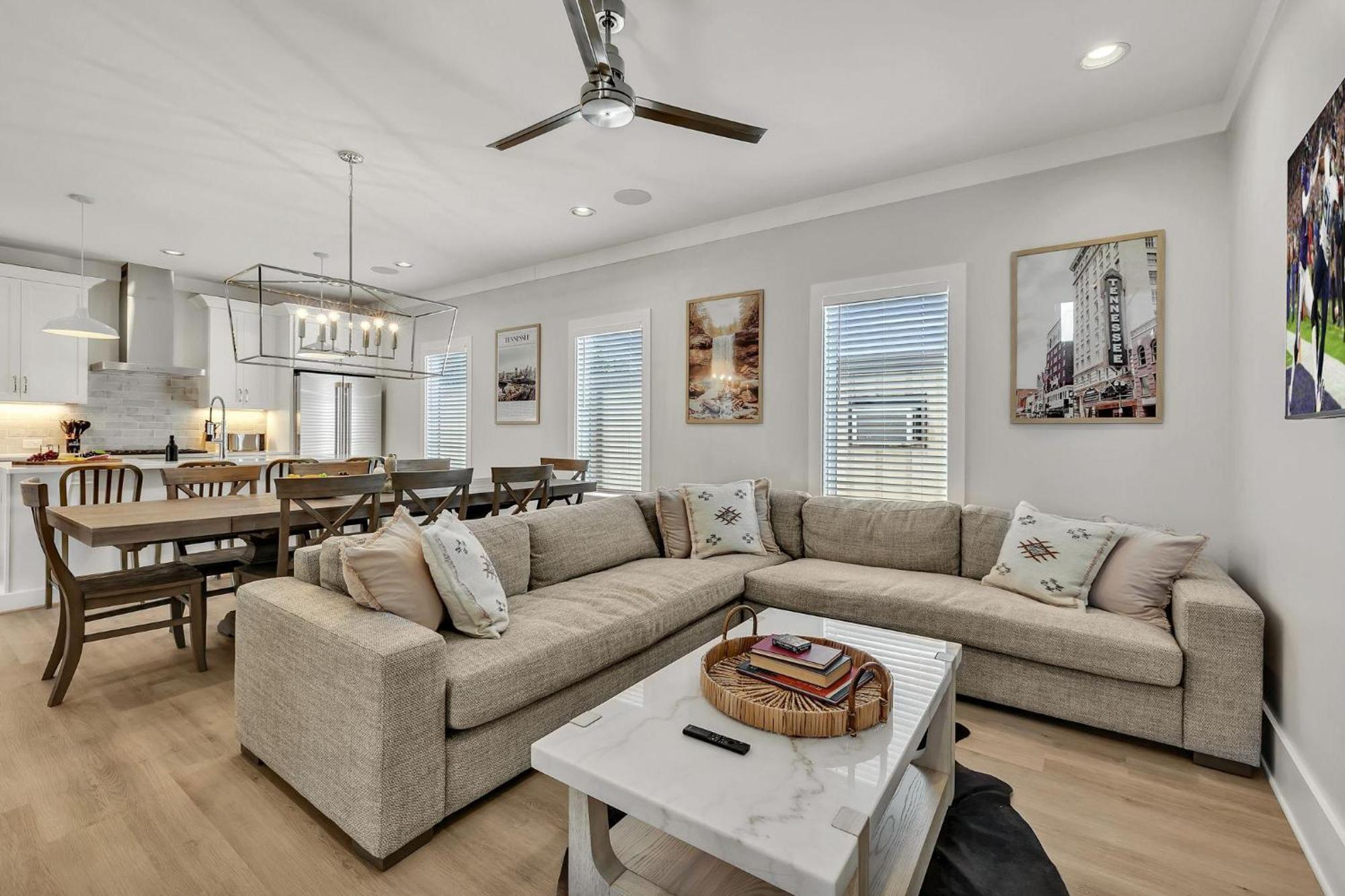 Double Treble - 2 Townhomes - Private Rooftops