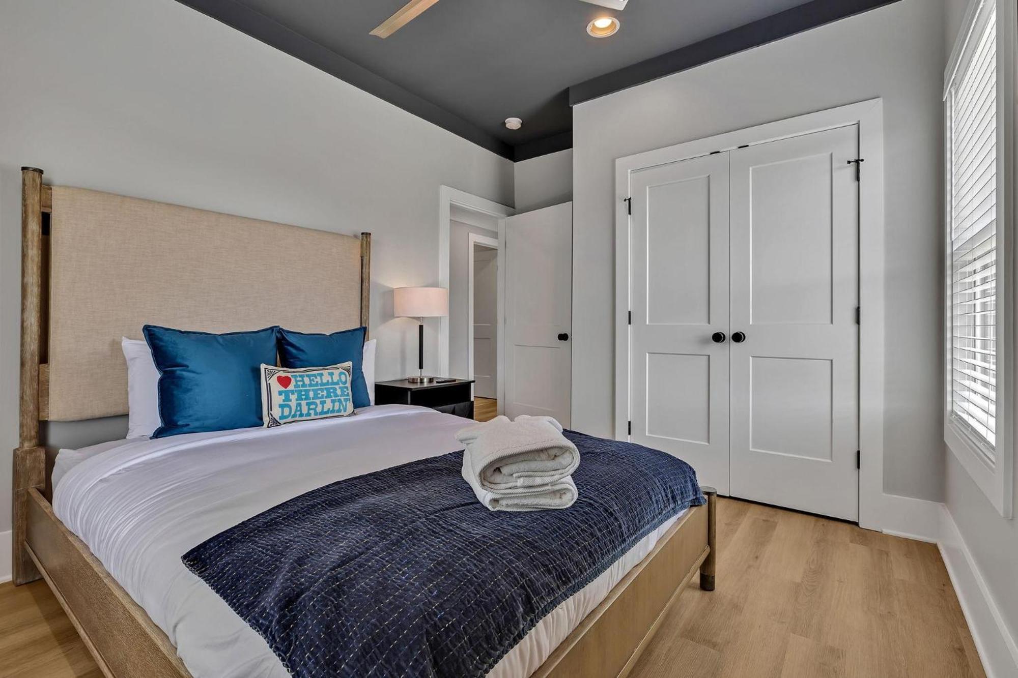 Holiday home Tenor - Private Rooftop - 8 Mins To Broadway *
