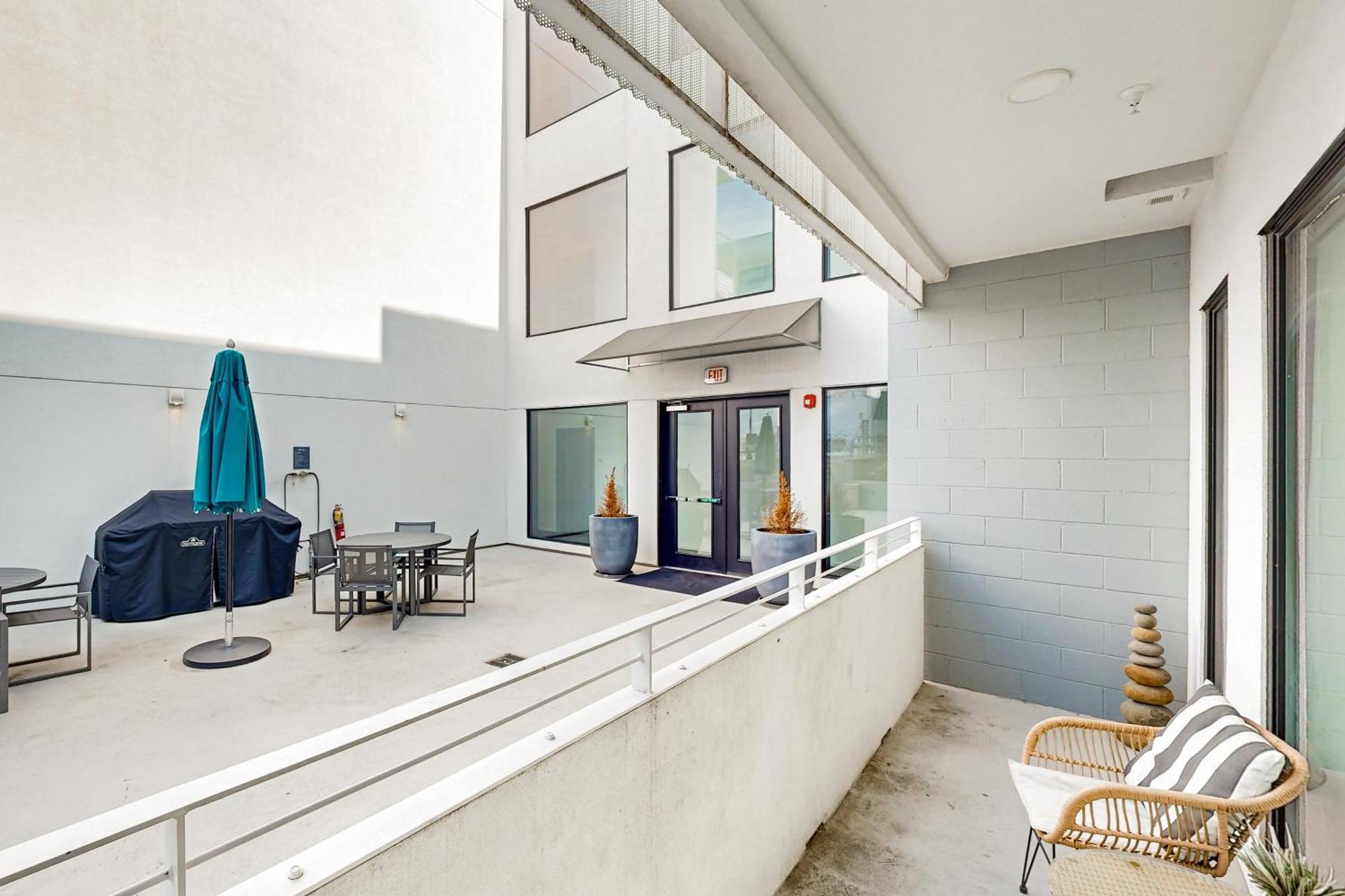 Illume 114 Apartment