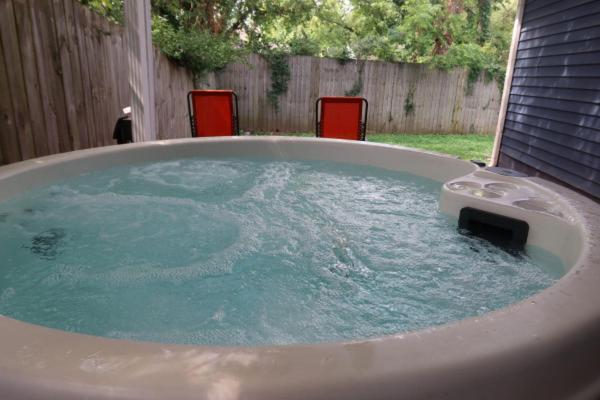 New Casa Azul - 2 King Beds Yard Hot Tub! Holiday home *