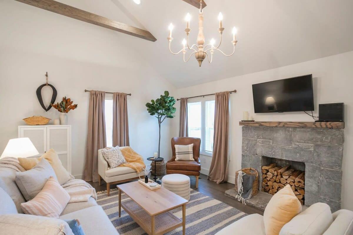 Beautiful In Donelson Close To Opryland Holiday home Nashville
