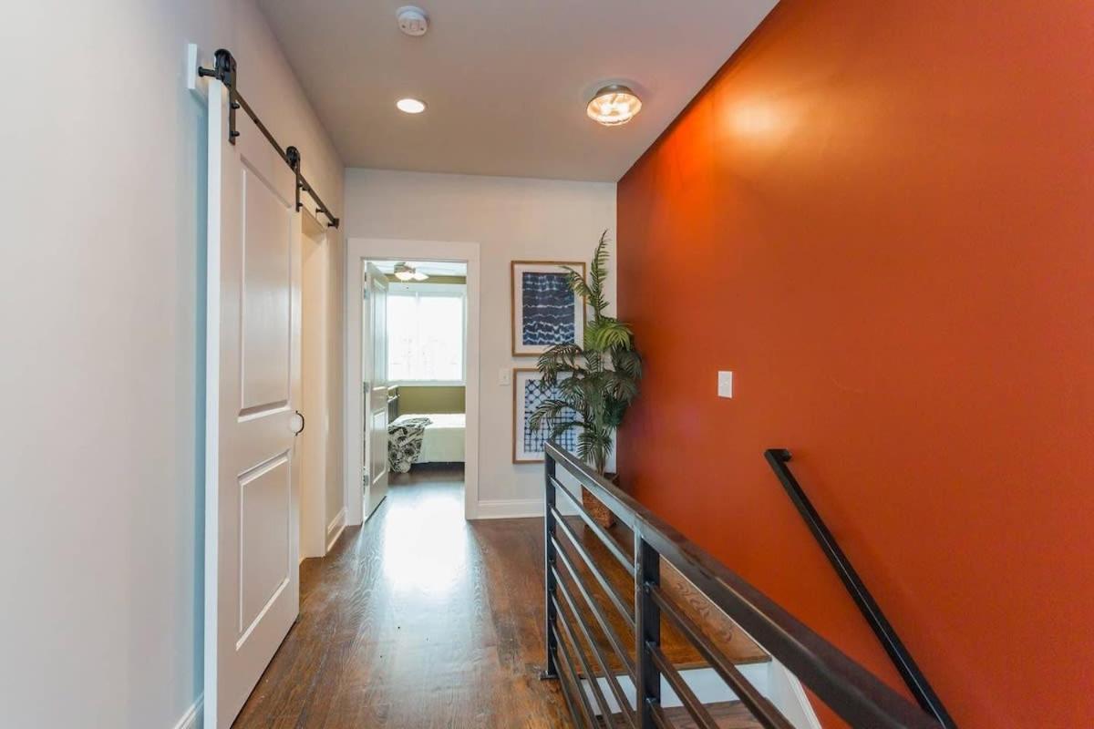 2 5 Miles To Dwntn 3 King Beds - Garage Parking Holiday home Nashville