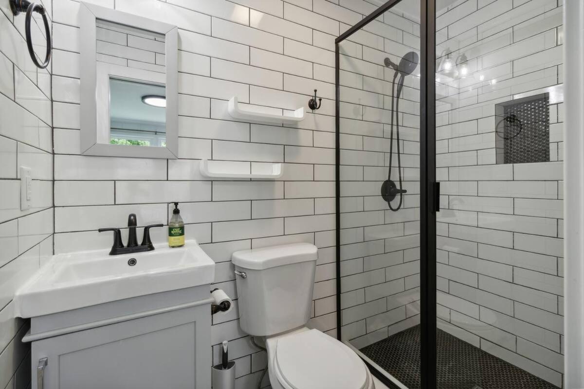 Chic Retreat Near Downtown *