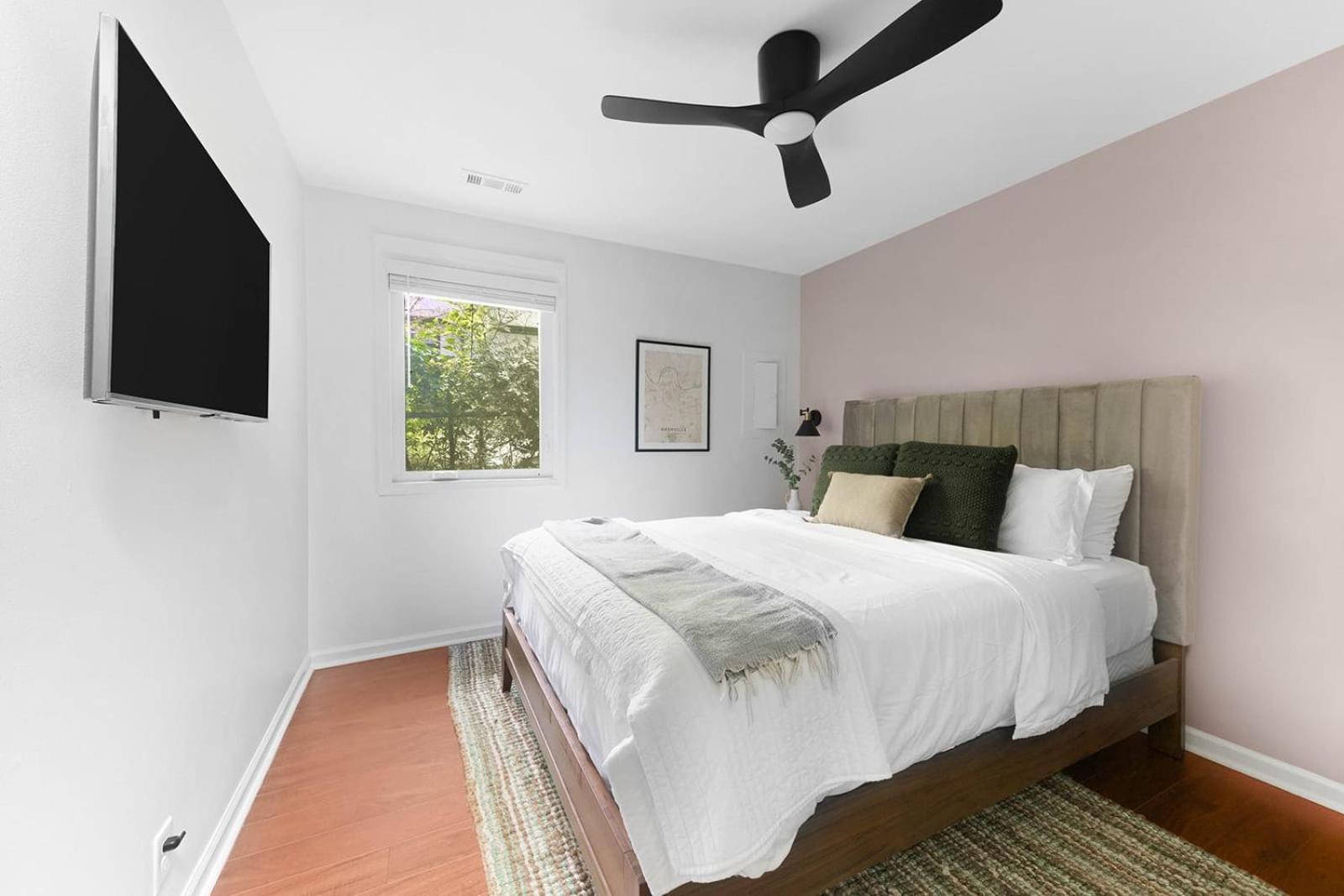 Songbird - Cozy & Centrally Located *