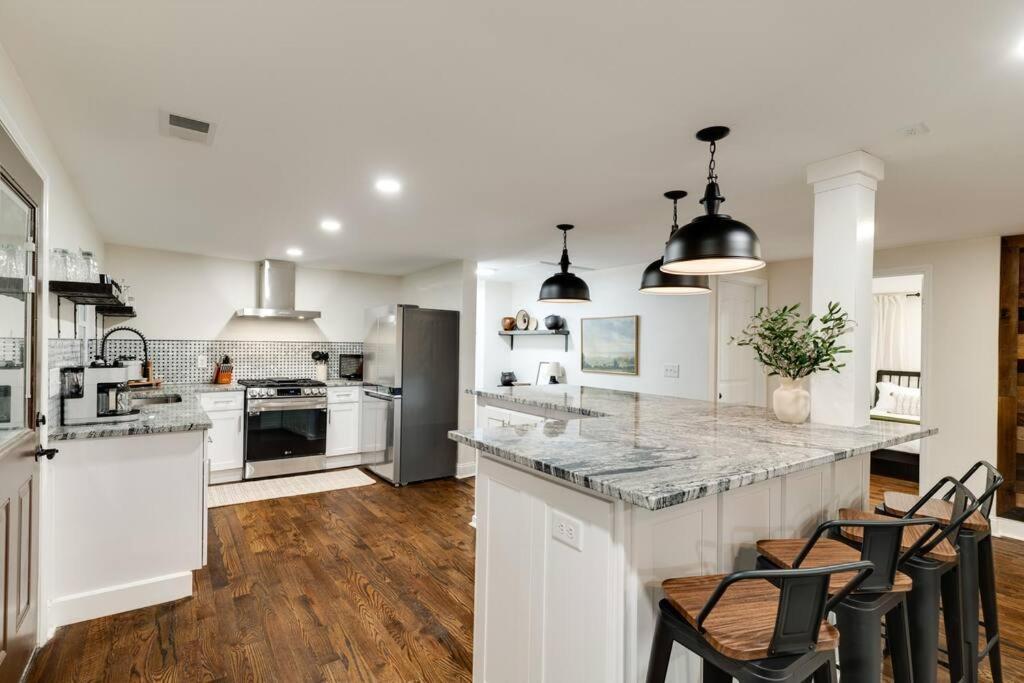 Newly Remodeled! Beautiful 3bd In East Nash!