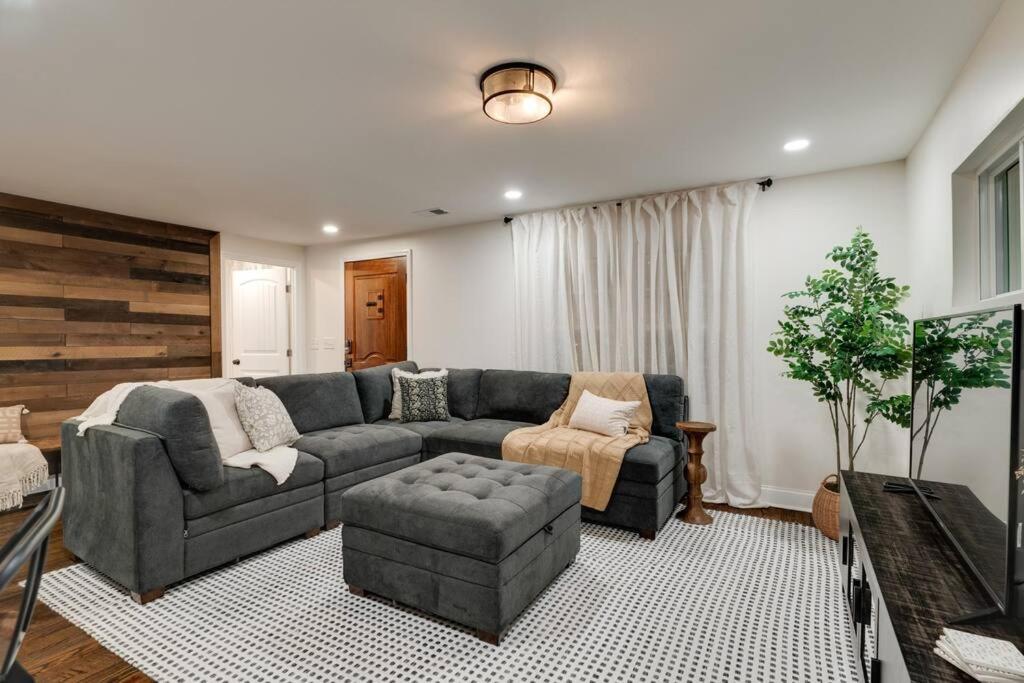 Newly Remodeled! Beautiful 3bd In East Nash! Nashville
