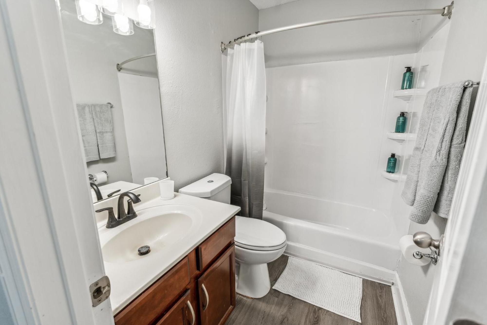 Brentwood D6 I Cozy & Comfy I 2bd I Free Parking Nashville