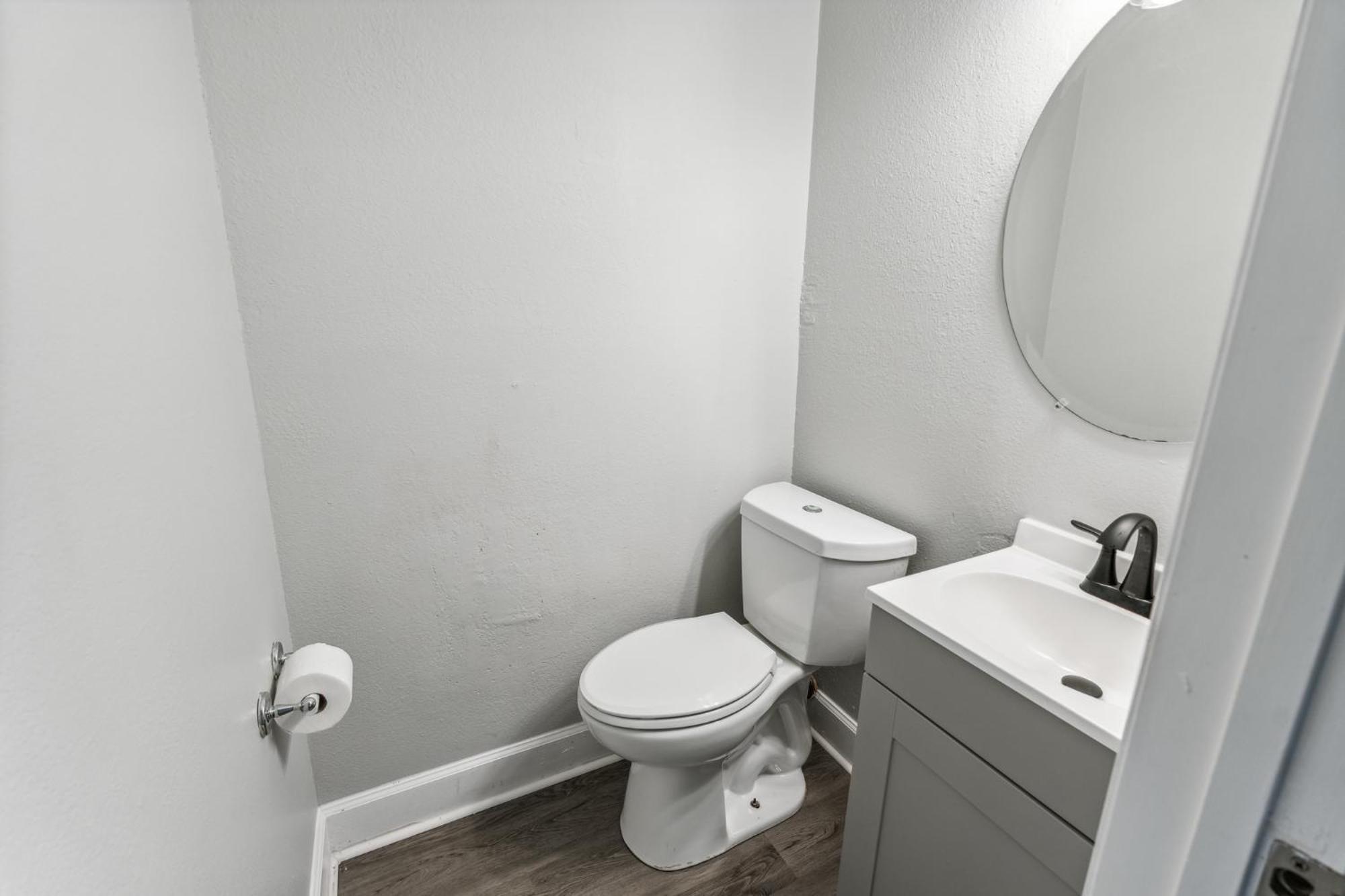 Brentwood D6 I Cozy & Comfy I 2bd I Free Parking Apartment