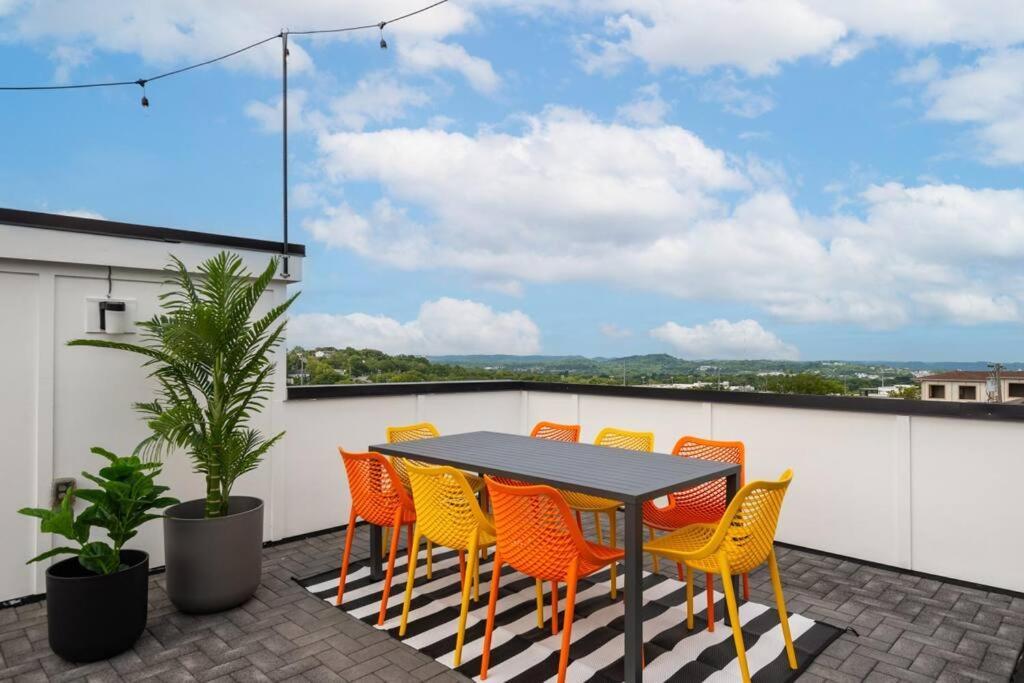 Holiday home The Oasis Tropical With Rooftop Views