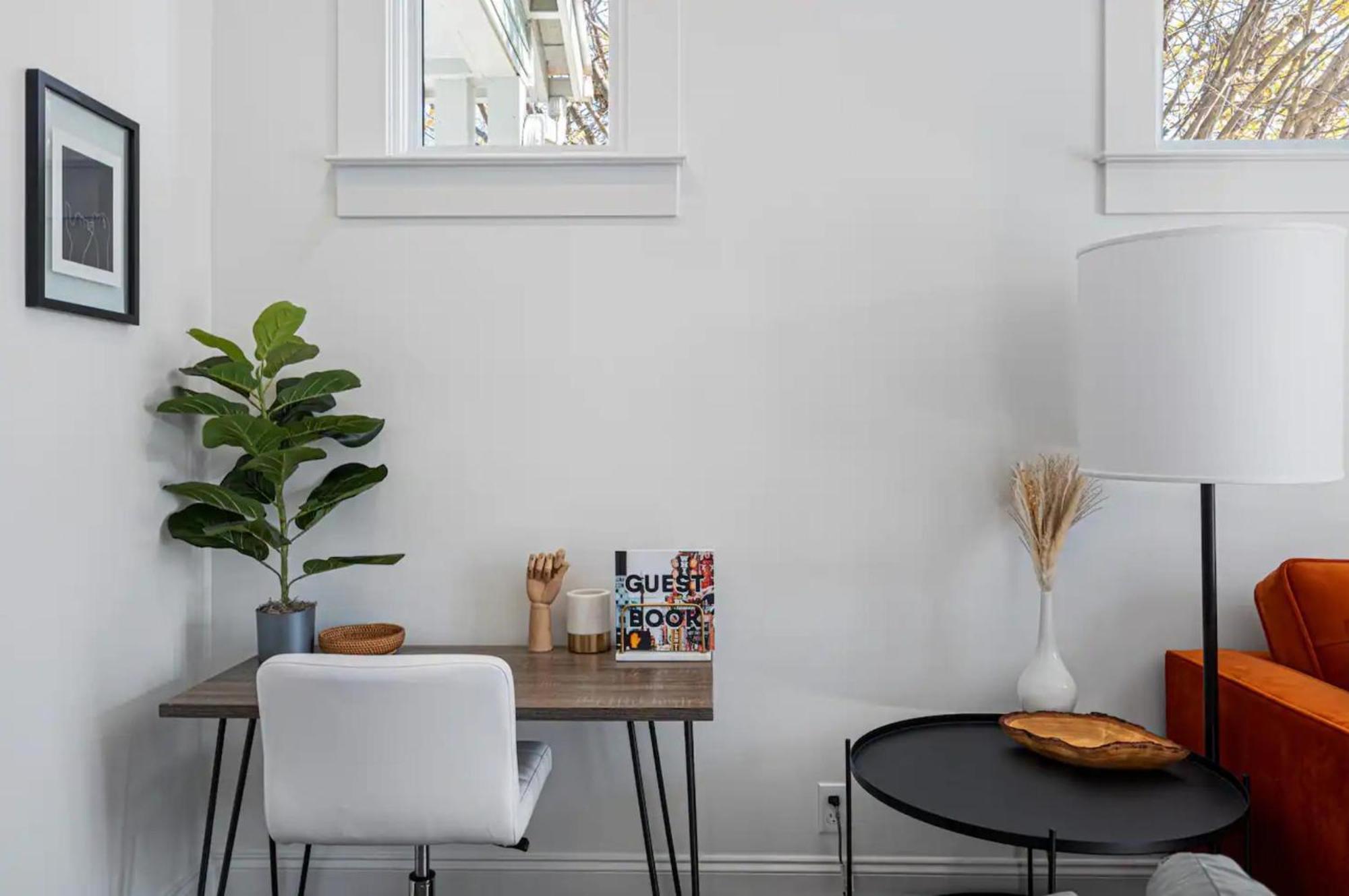 Stylish East Nashville Retreat For 10 Holiday home *