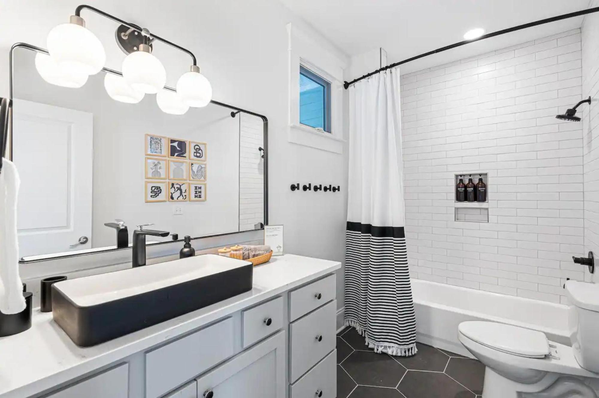 Stylish East Nashville Retreat For 10 * Nashville