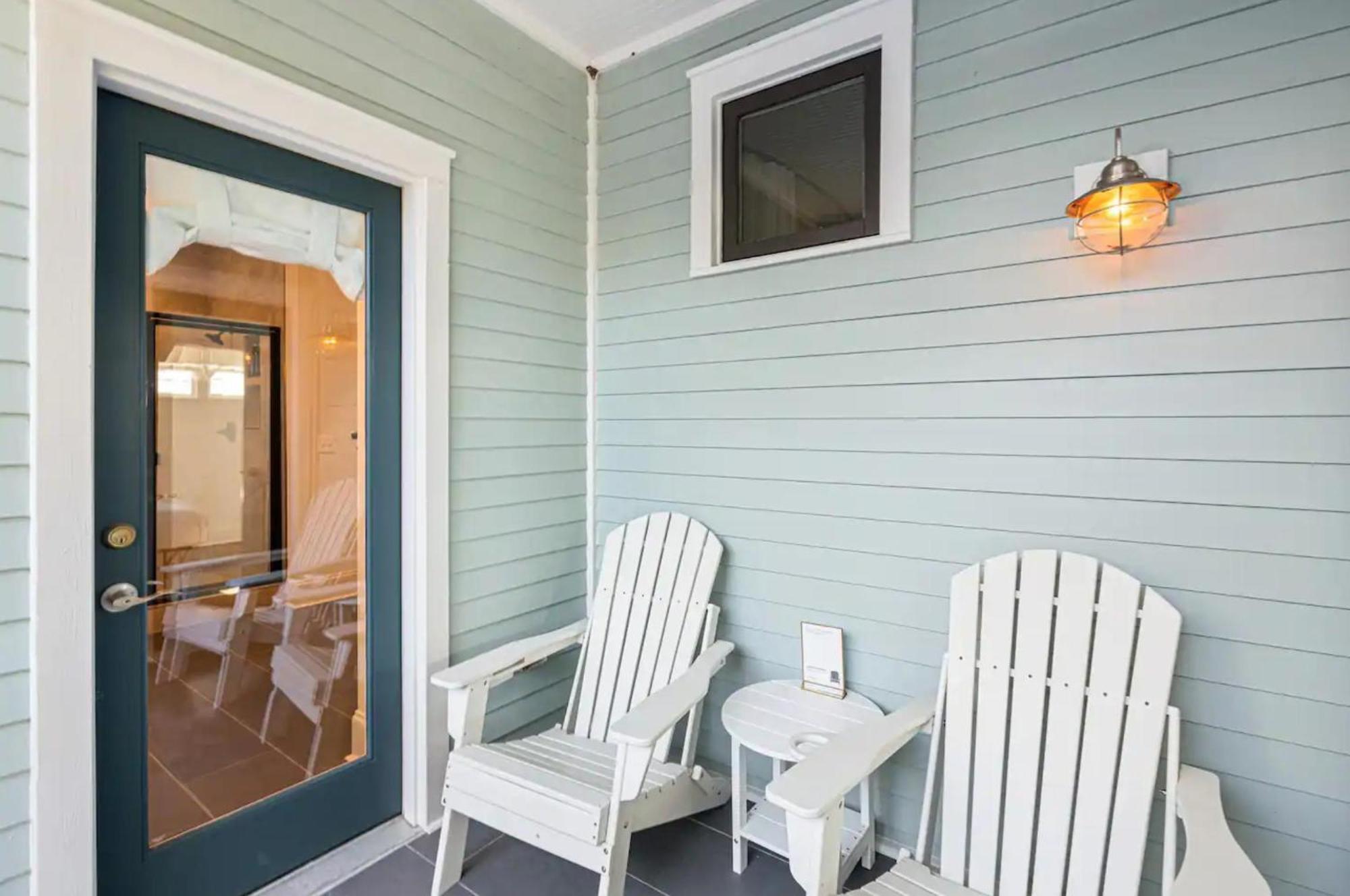 Stylish East Nashville Retreat For 10 *