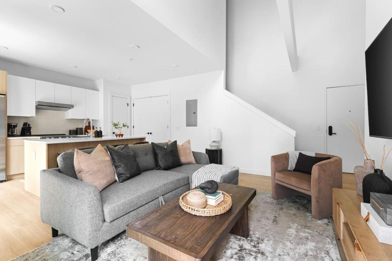 Apartment Luxury Penthouse With 2 Floors Pool Patio Gym Walk To Broadway *