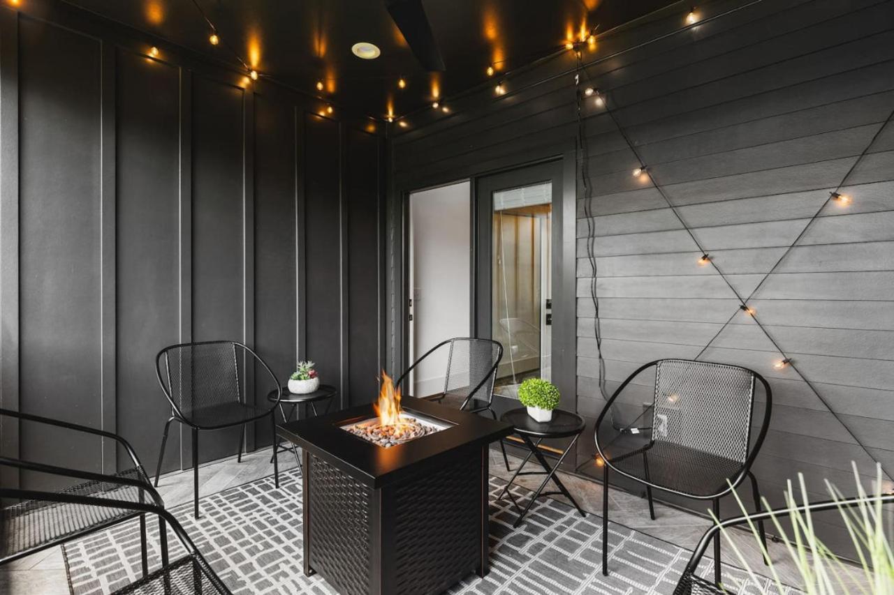 Patio Firepit Garage Walk To Belmont 12 South, Restaurants And