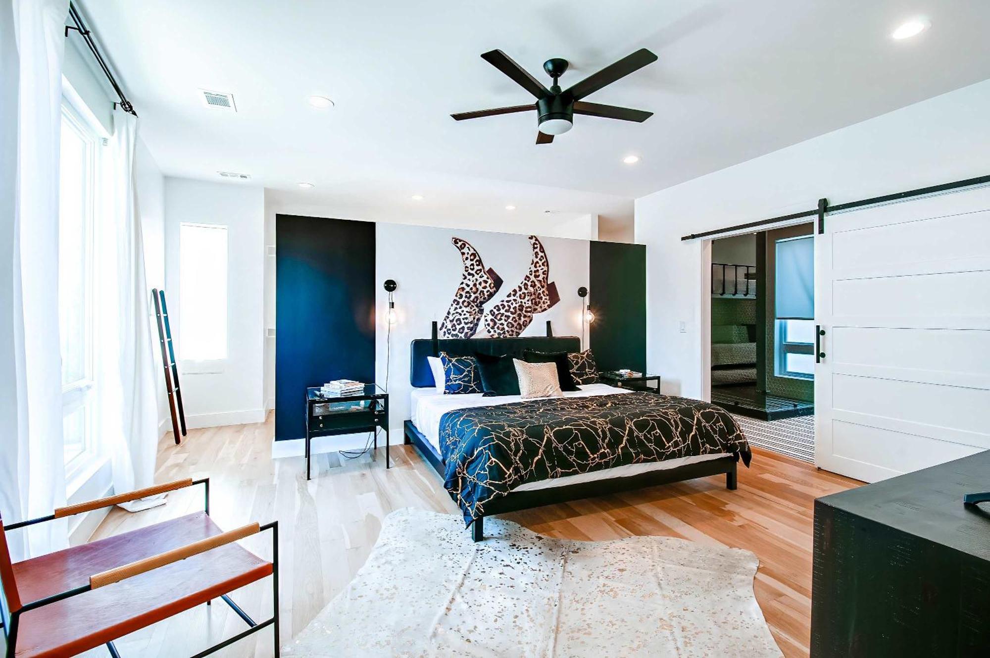 Close To The Gulch - Book Today *