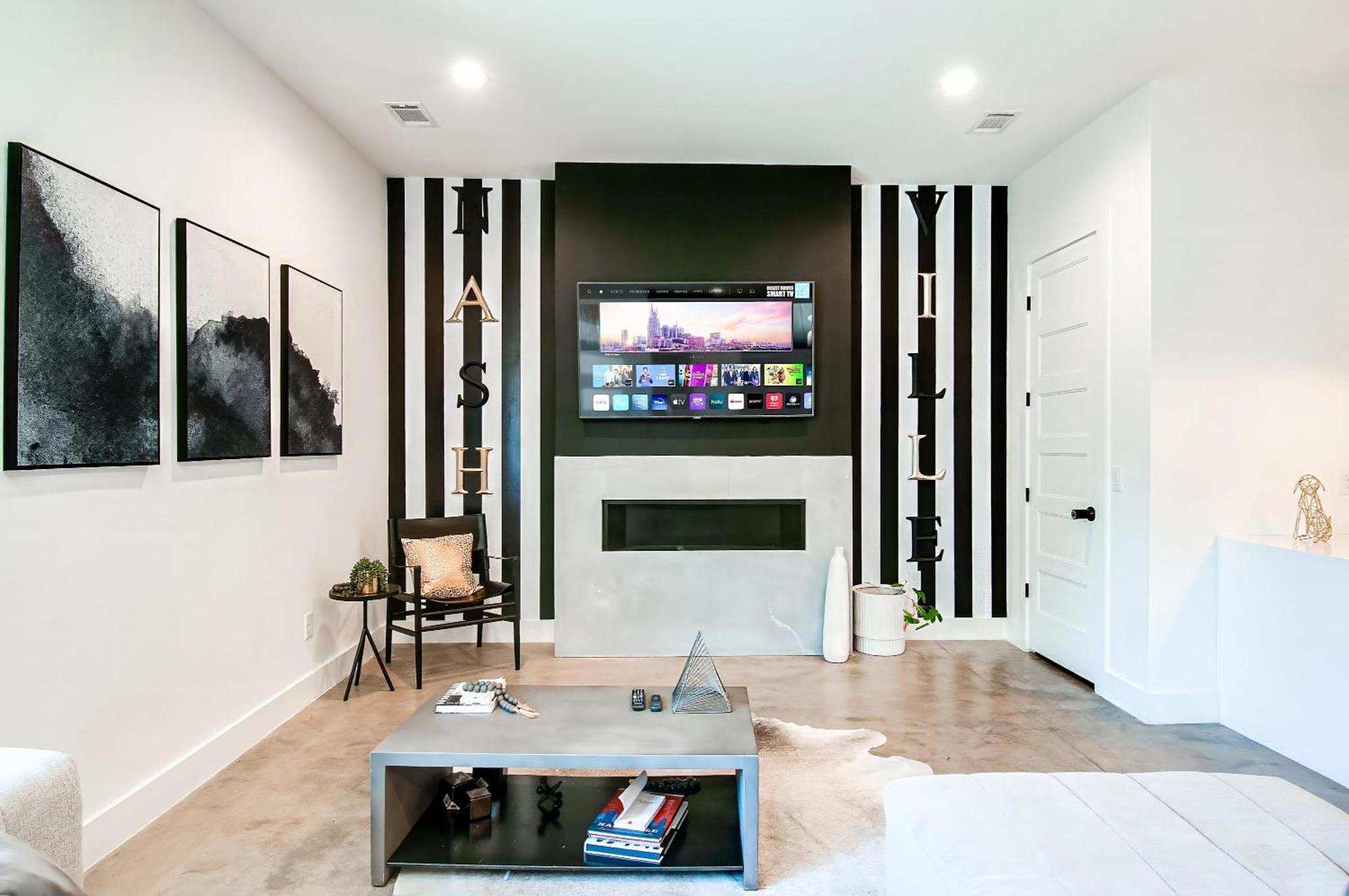 Close To The Gulch - Book Today Nashville