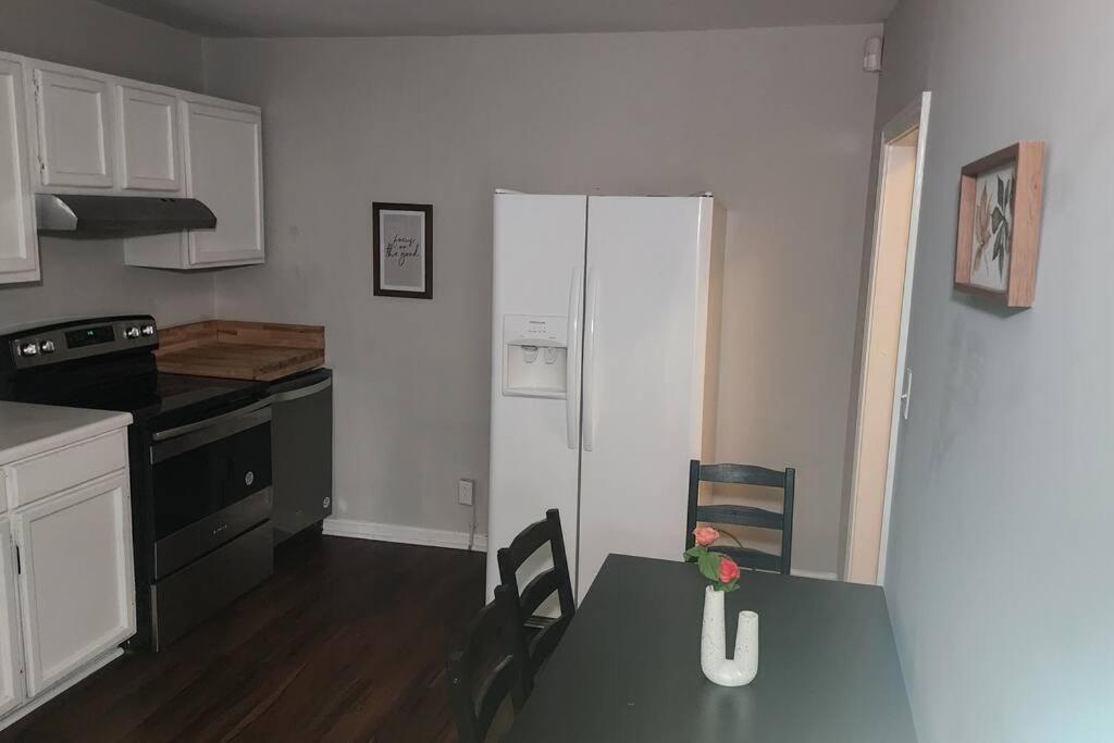 Two Bedroom Near Nashville-downtown * Nashville