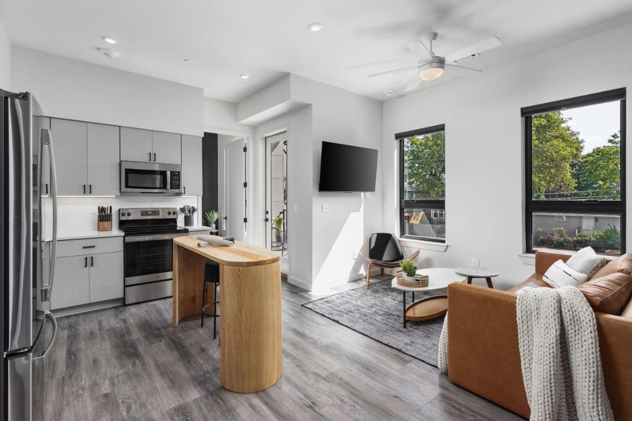 Chic Music Row Rooftop Deck With View Gym Office And
