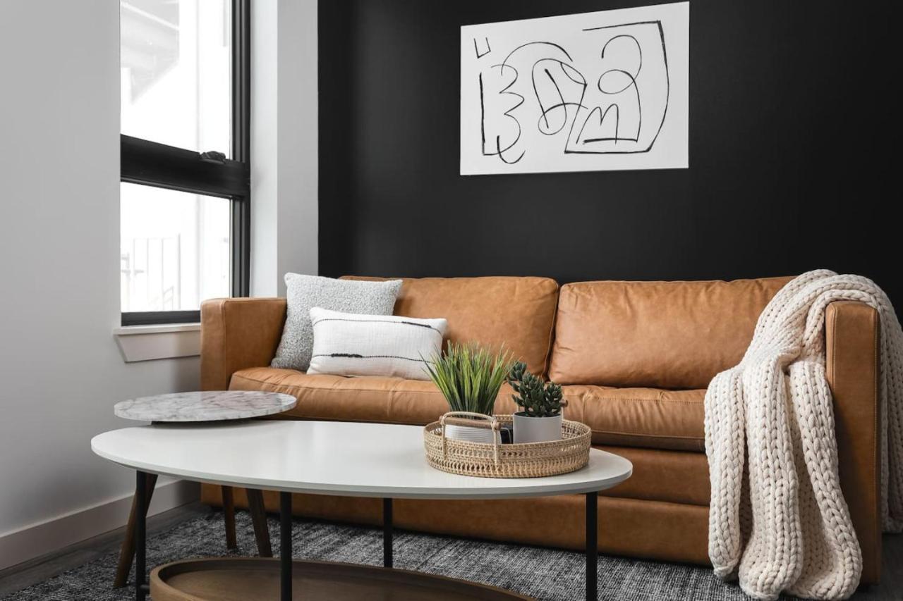 Apartment Chic Music Row Rooftop Deck With View Gym Office And