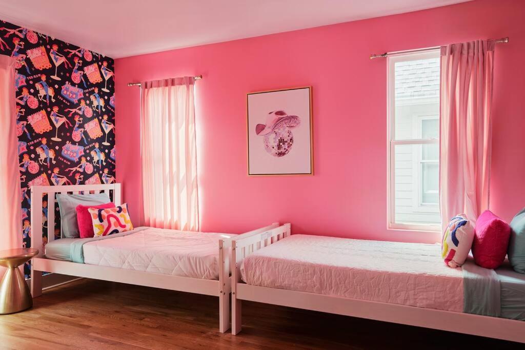 Holiday home Ultimate Bach 10min To Dt Ig Walls Every Nashville