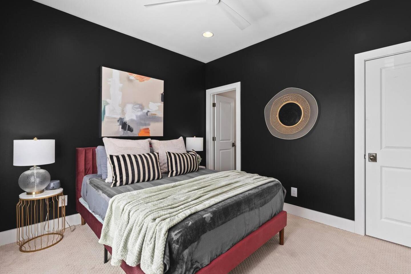 Stunning With Garage And Patio Walk To Restaurants 12 South And Belmont Holiday home Nashville