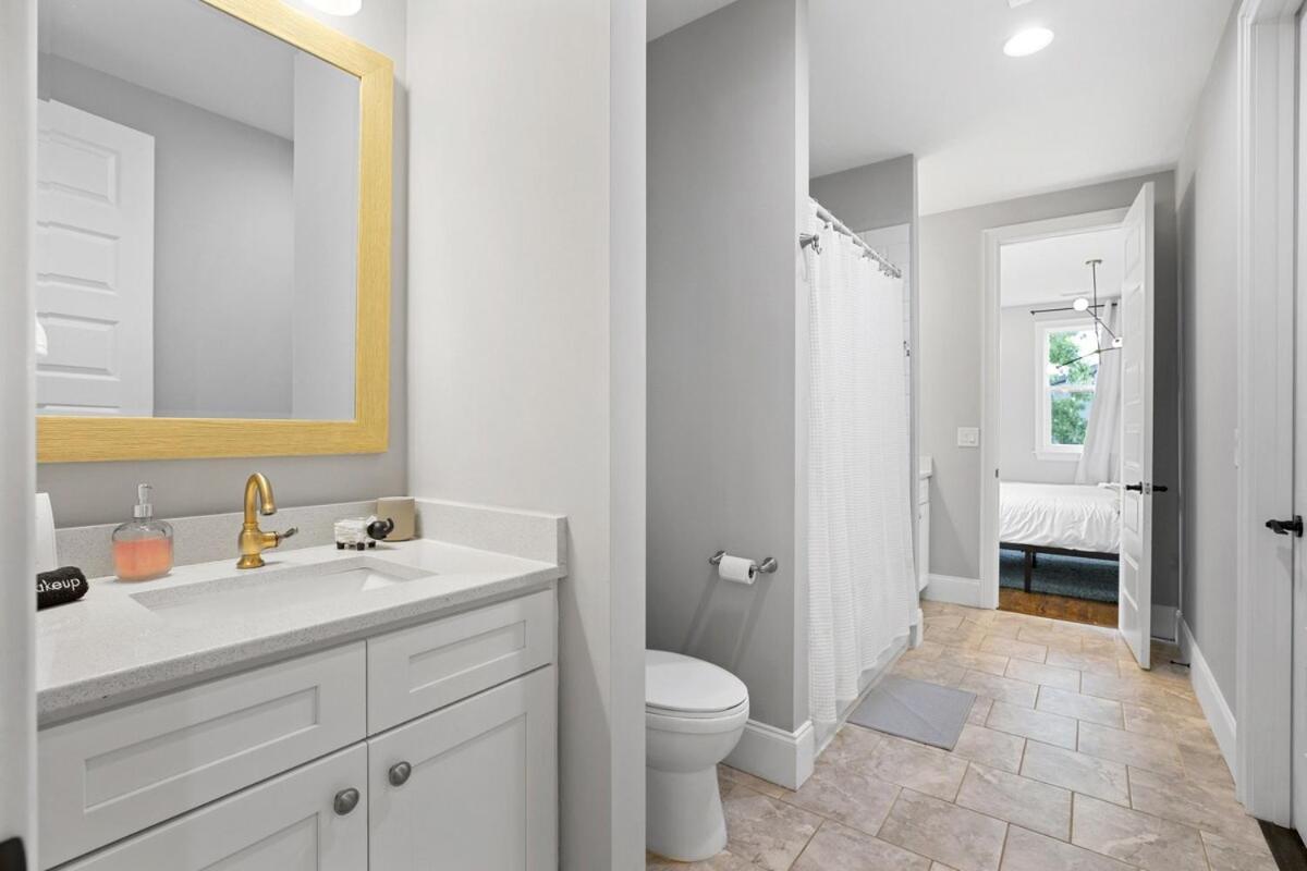 5 Mins To Downtown - Big Luxury House - 7 Beds