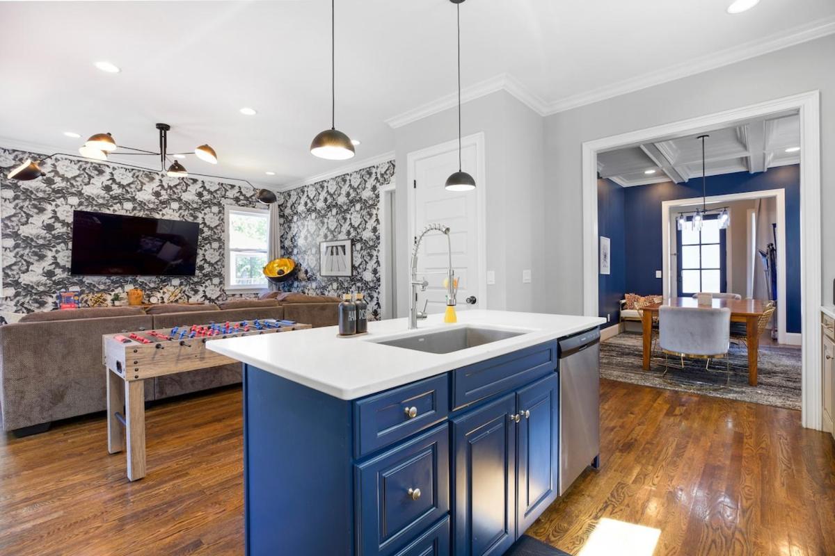 5 Mins To Downtown - Big Luxury House - 7 Beds