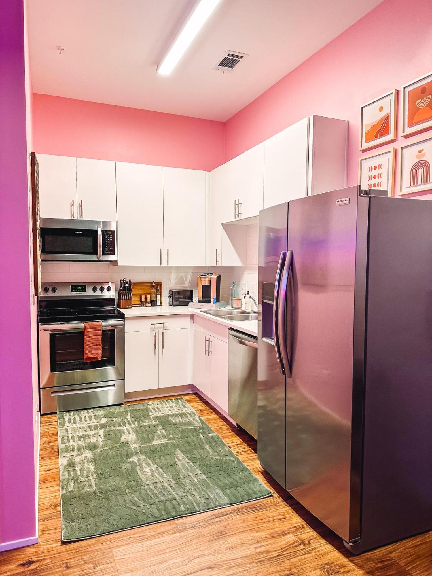 Chic - Minutes To Broadway & Bars Holiday home Nashville