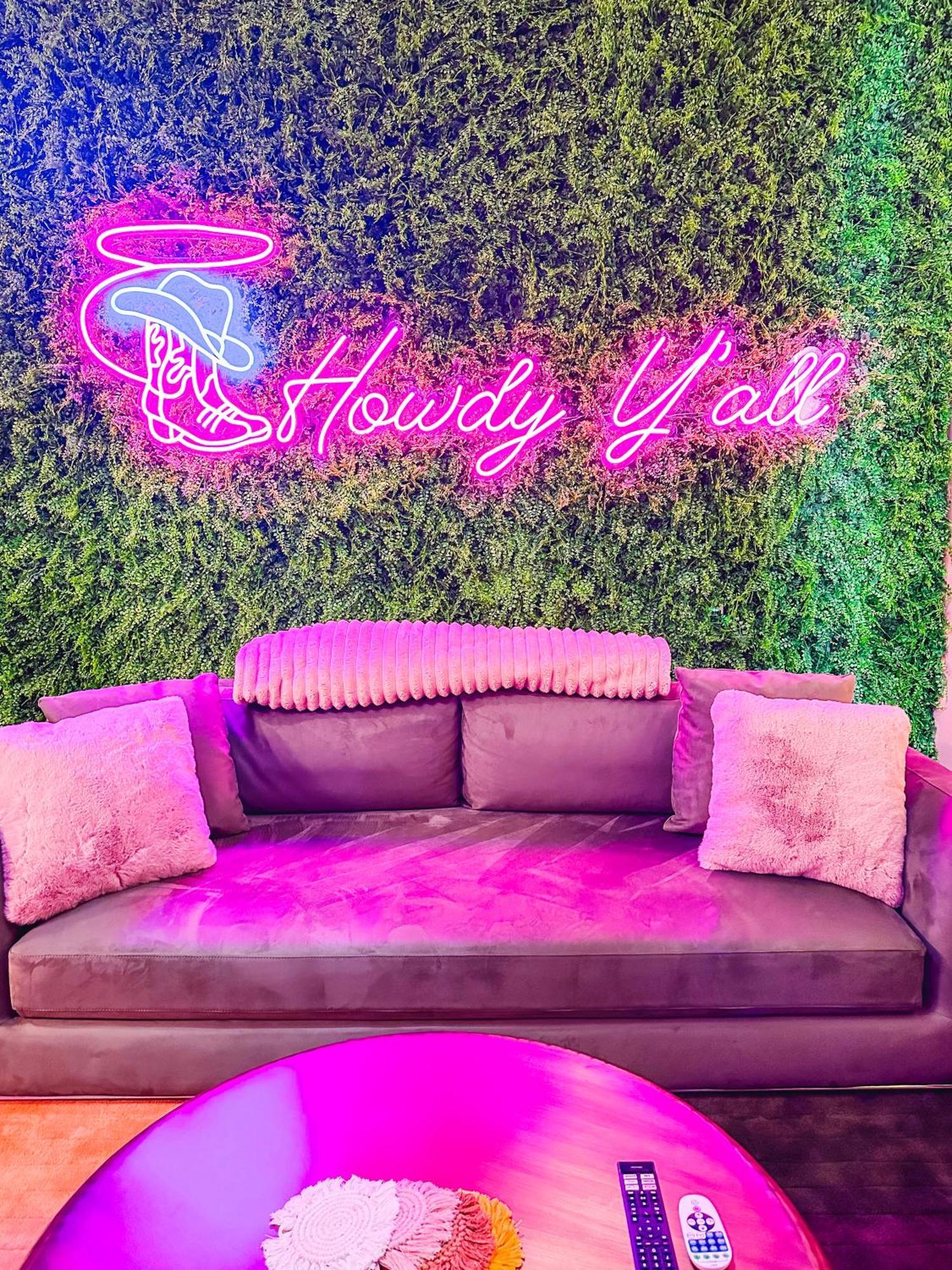 Chic - Minutes To Broadway & Bars *