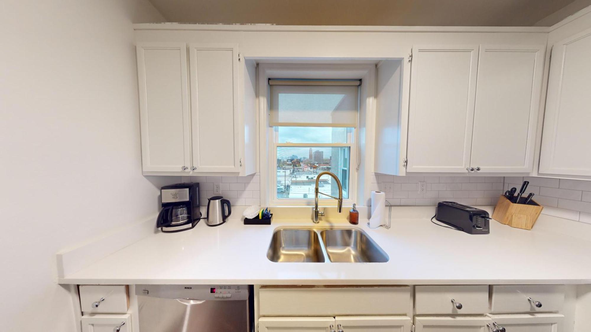 West End Getaway Apartment *