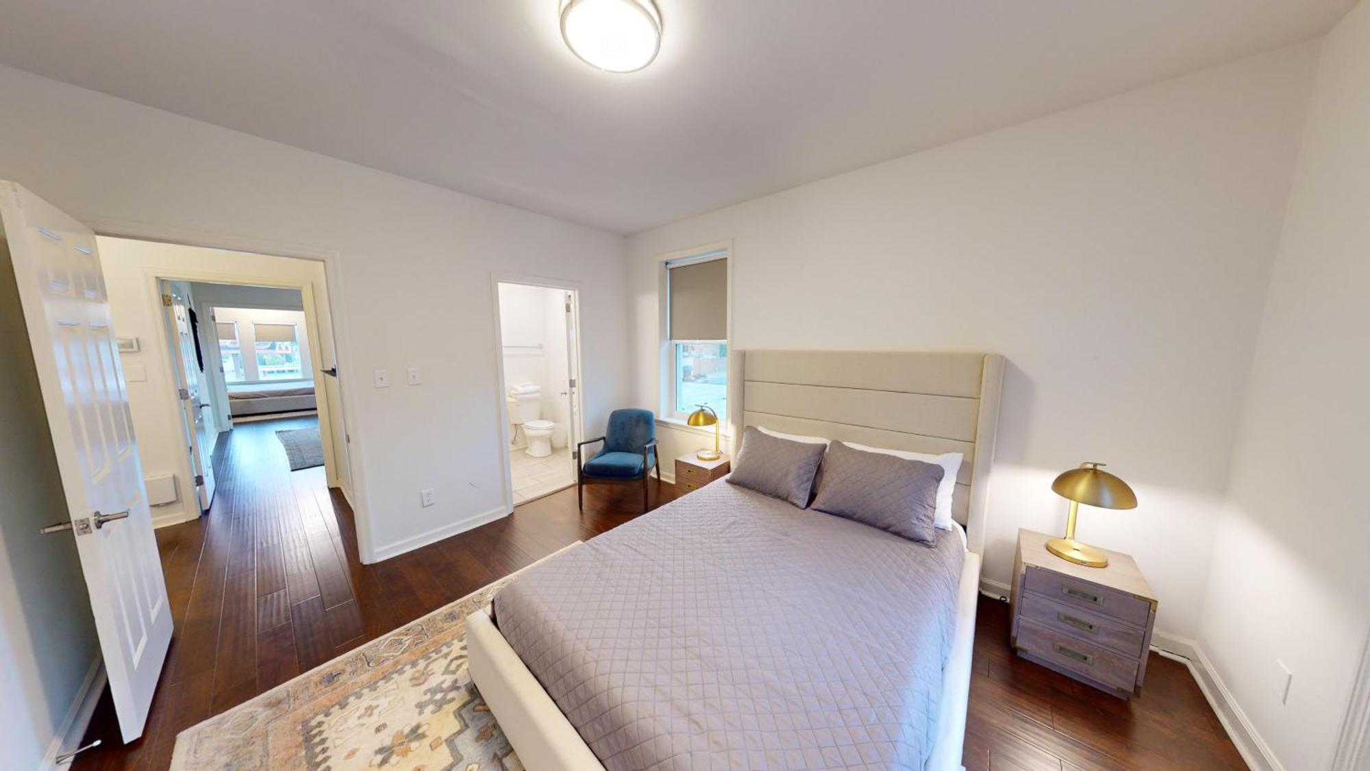 Apartment West End Getaway *