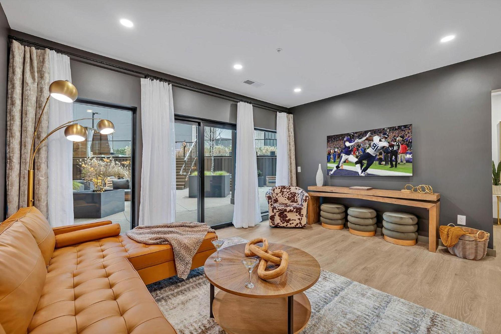 Hyve - Southern Comfort - Walk To Broadway Holiday home Nashville